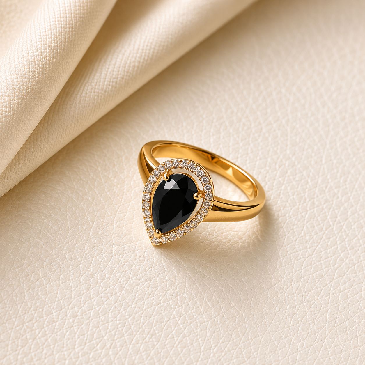 Blue Saphayer + Diamond Ring